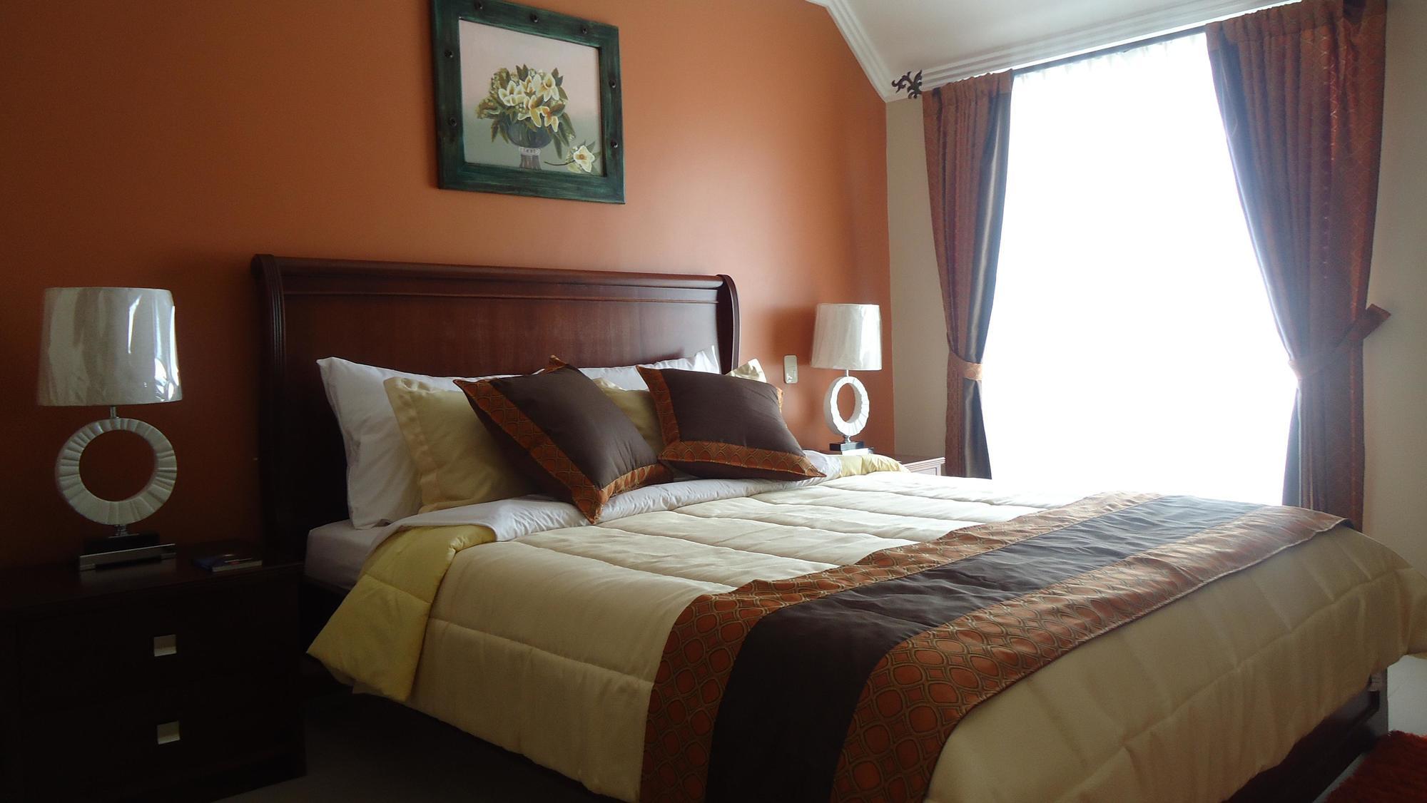 Alejandrina Hotel Куенка Екстериор снимка
