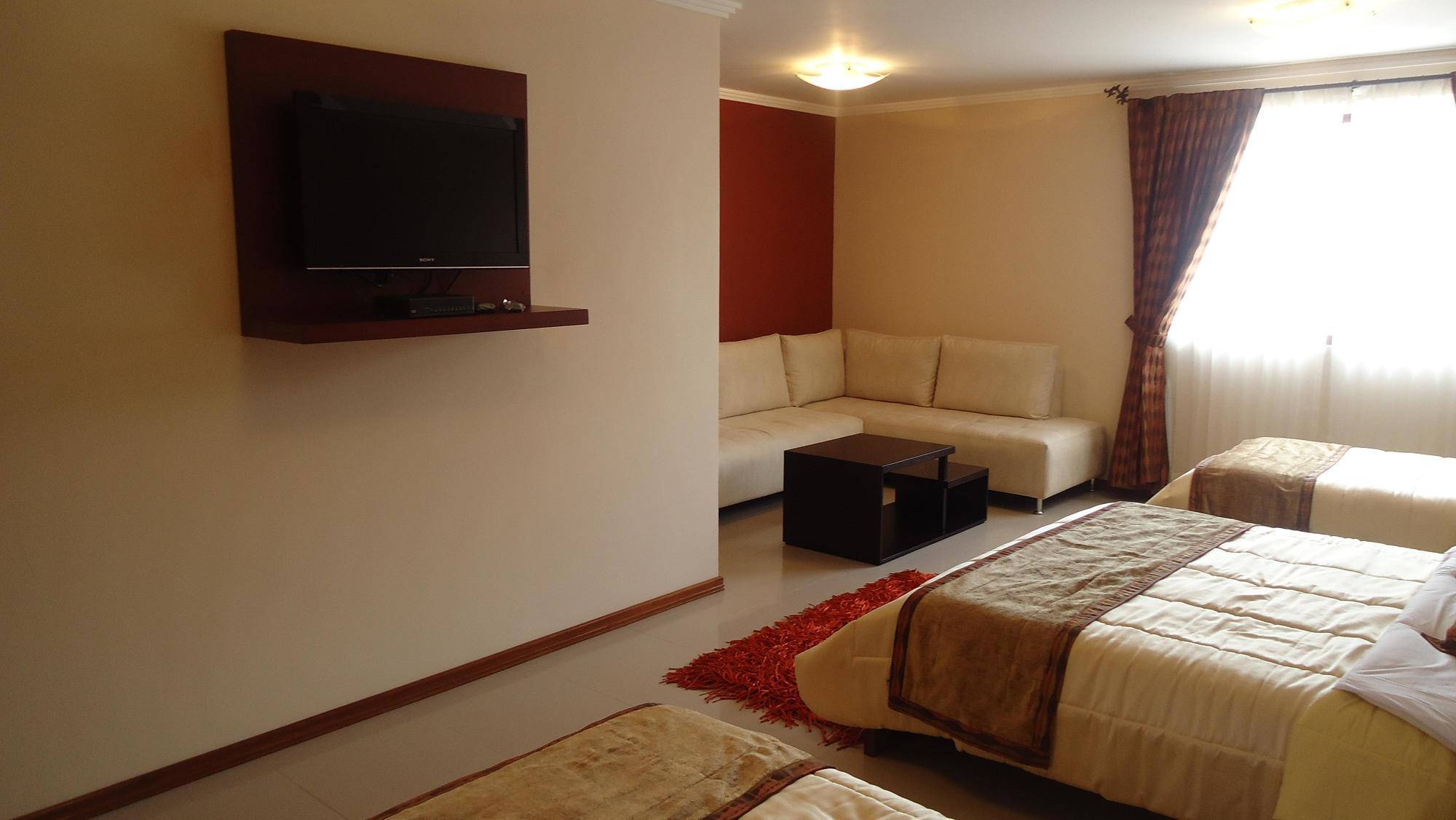 Alejandrina Hotel Куенка Екстериор снимка