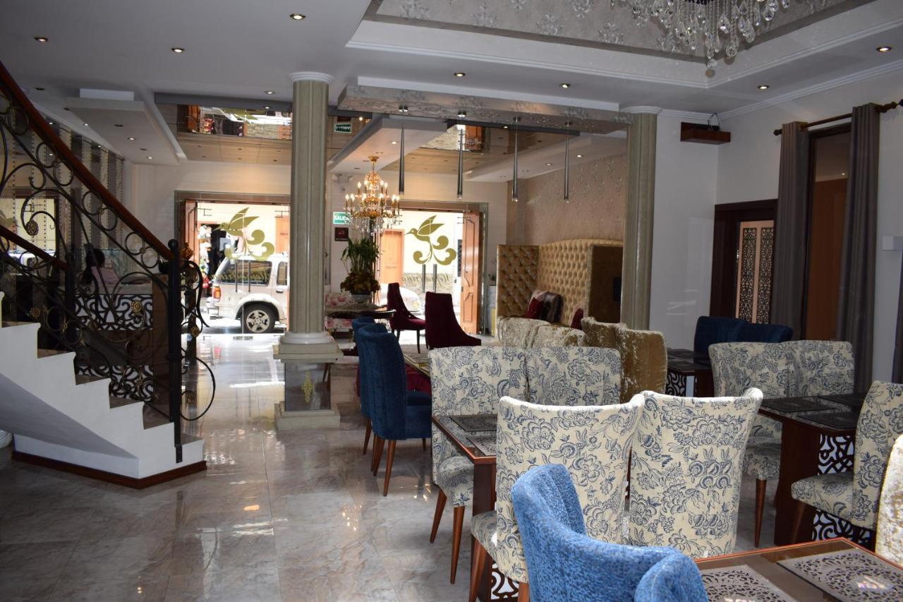 Alejandrina Hotel Куенка Екстериор снимка