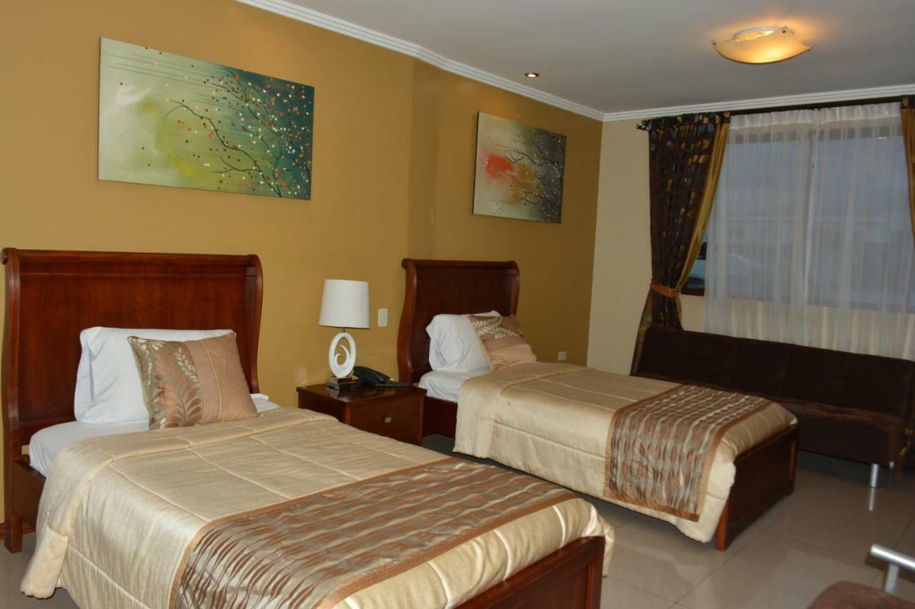 Alejandrina Hotel Куенка Екстериор снимка