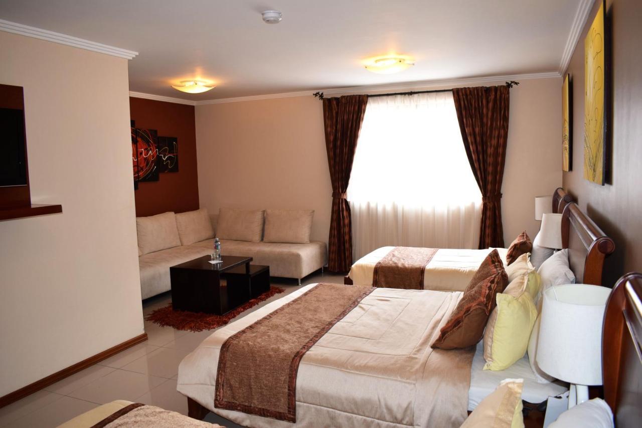 Alejandrina Hotel Куенка Екстериор снимка