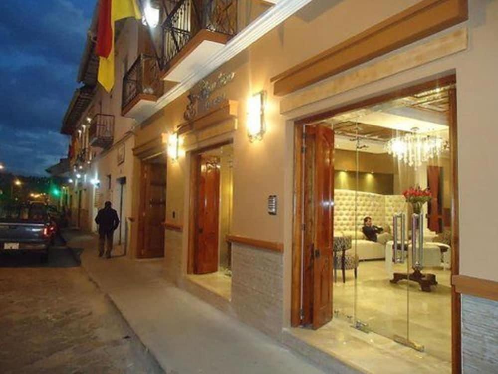 Alejandrina Hotel Куенка Екстериор снимка